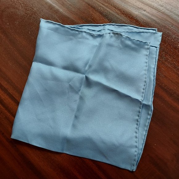 New Jos. A. Bank Light Blue Gentleman's Silk Pocket Square - Picture 2 of 7